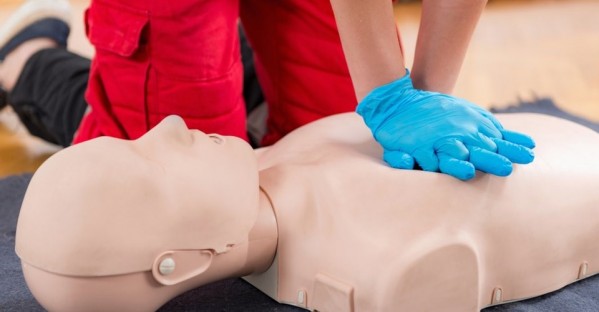 CPR_TRAINING_MANIKIN.jpg